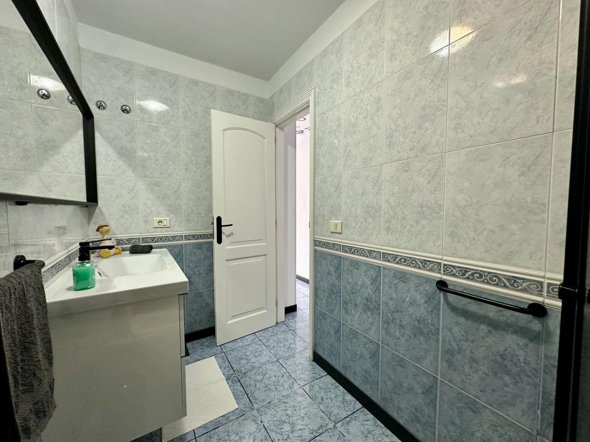 Pambnb - Chic Beachside Apartment Playa San Juan ภายนอก รูปภาพ