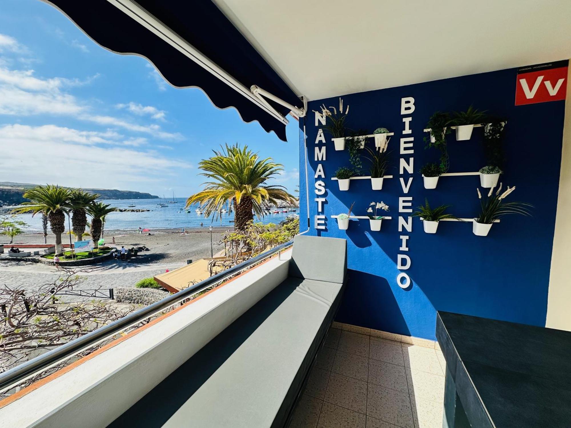 Pambnb - Chic Beachside Apartment Playa San Juan ภายนอก รูปภาพ