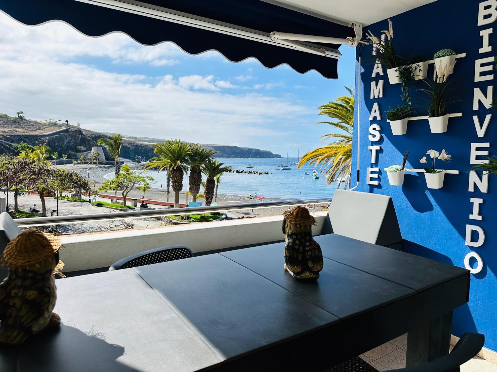 Pambnb - Chic Beachside Apartment Playa San Juan ภายนอก รูปภาพ